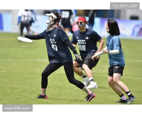 南京飞盘队的蜕变之路：从攀岩联赛到飞盘竞技的全新挑战与探索